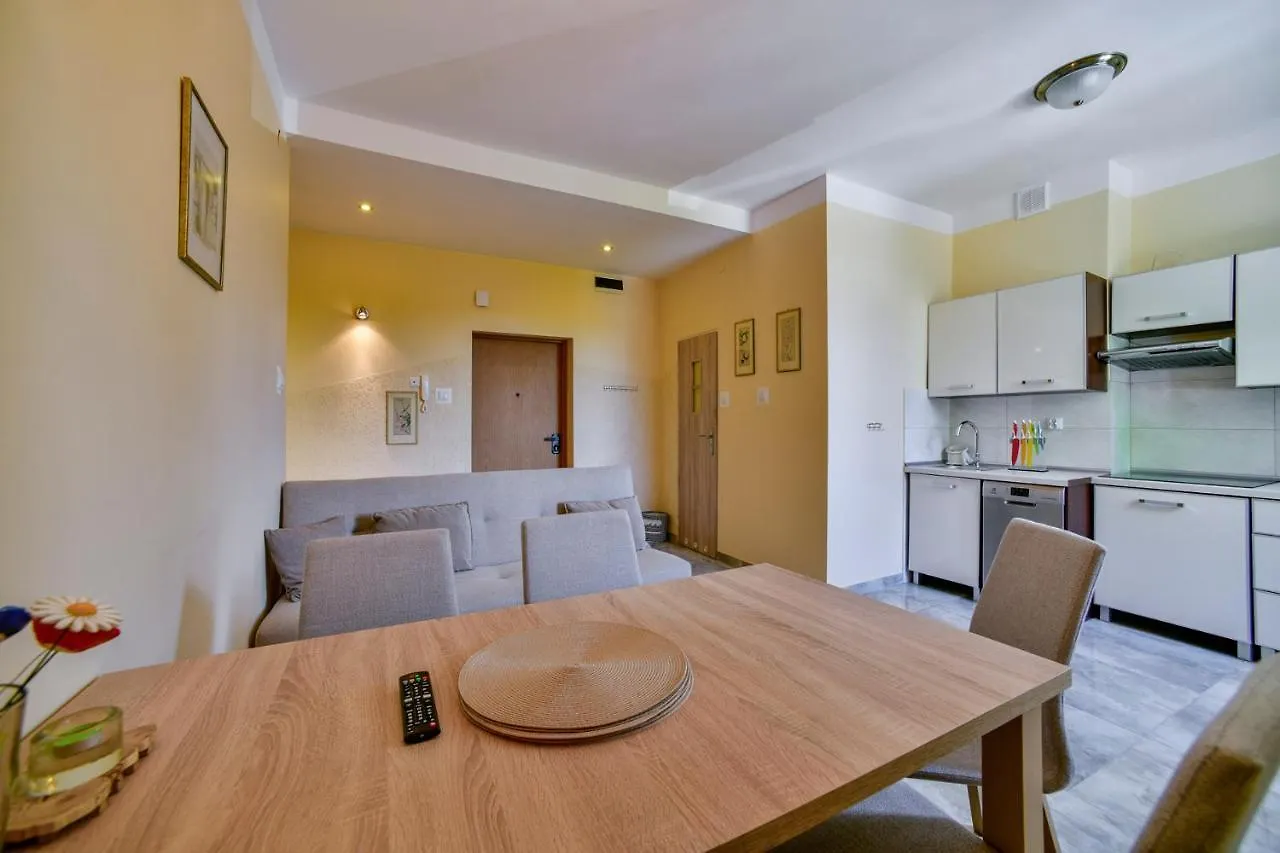 Apartament U Ewy W Kolobrzegu Podczele - 2 Sypialnie 50M2, Wifi I Darmowy Parking! Polen